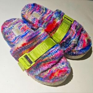 UGG Women's sz 8 US Fluffita Pixelate Platform Slipper Shoe  adjustable Strap
